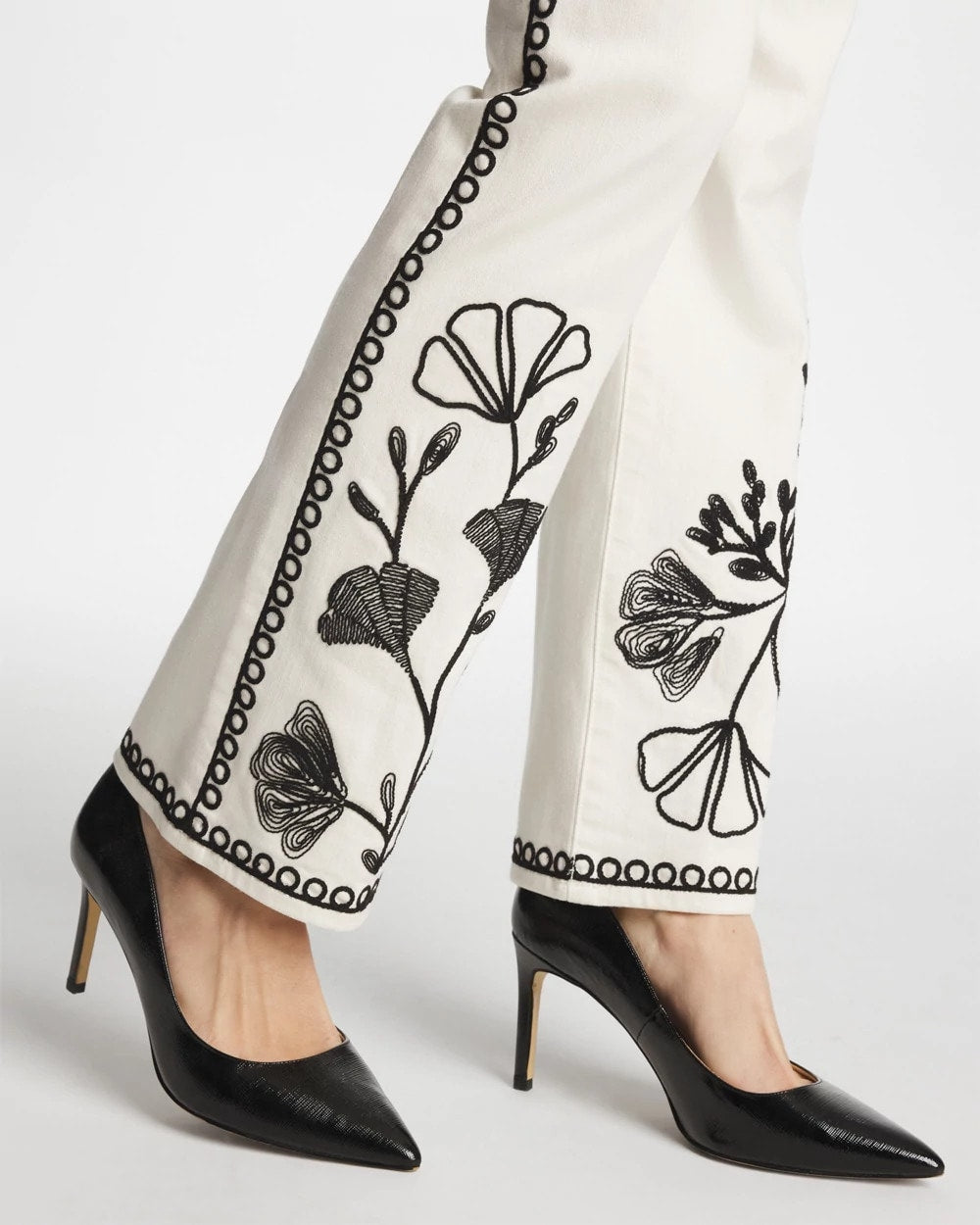 Chico's Ginkgo Girlfriend Cropped Flared Jeans