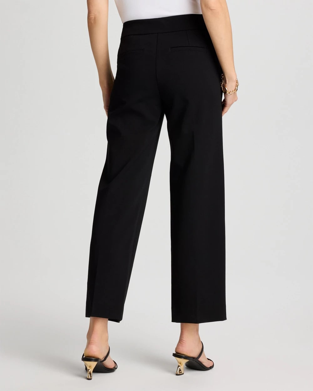 Chico's Juliet Lightweight Straight Crop Pants