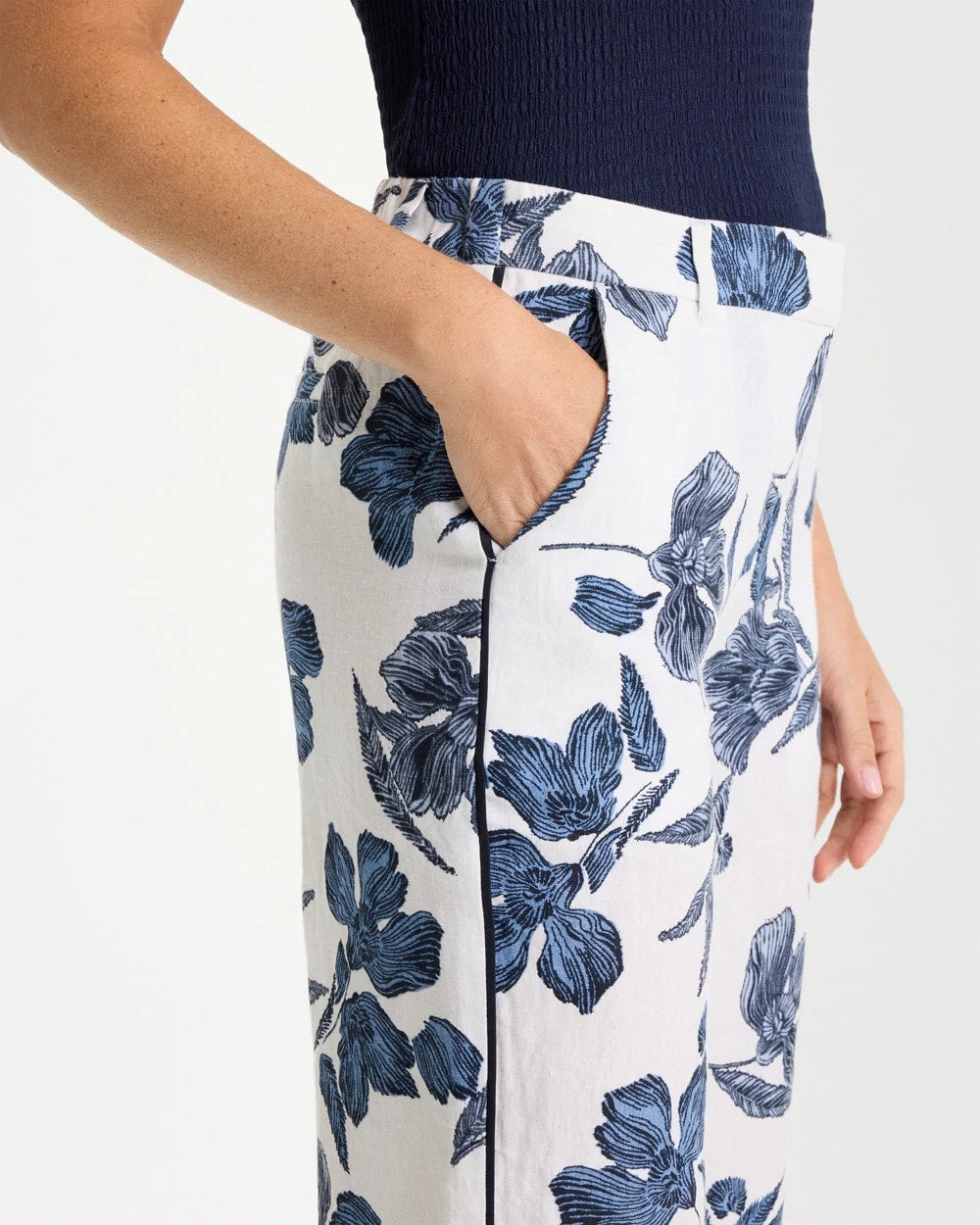 Chico's Piped Linen Fly Front Pants
