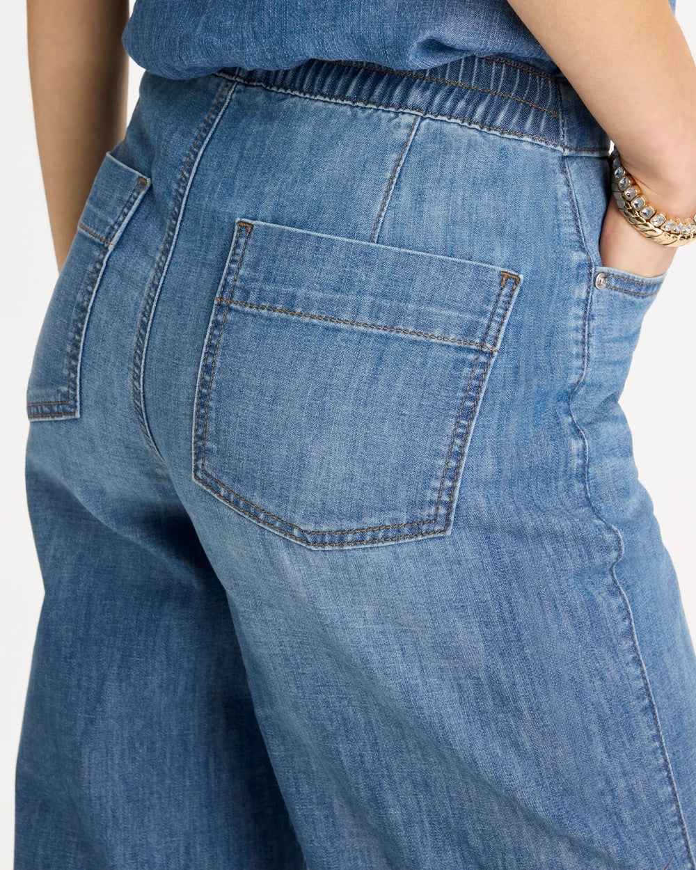 Chico's Lightweight Wide-Leg Ankle Jeans