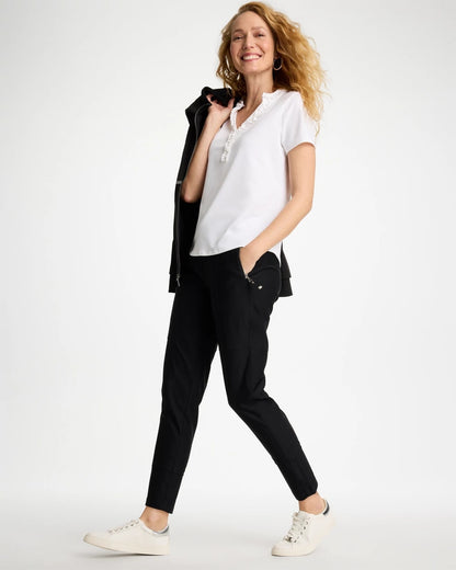 Chico's Zenergy® Seam Detail Stretch Pants